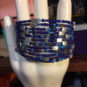 Shades of blue with silver wire stretch bracelet